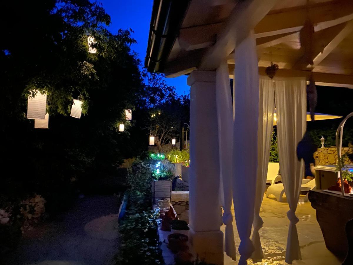 White Cottage Heritage House Čižići 外观 照片