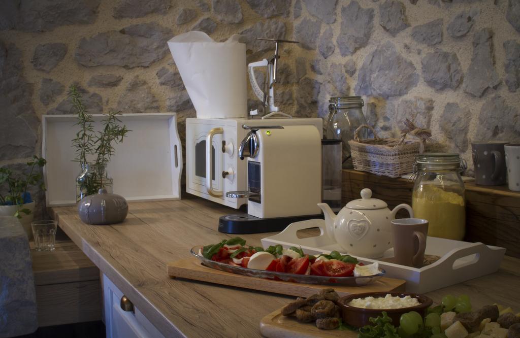 White Cottage Heritage House Čižići 外观 照片