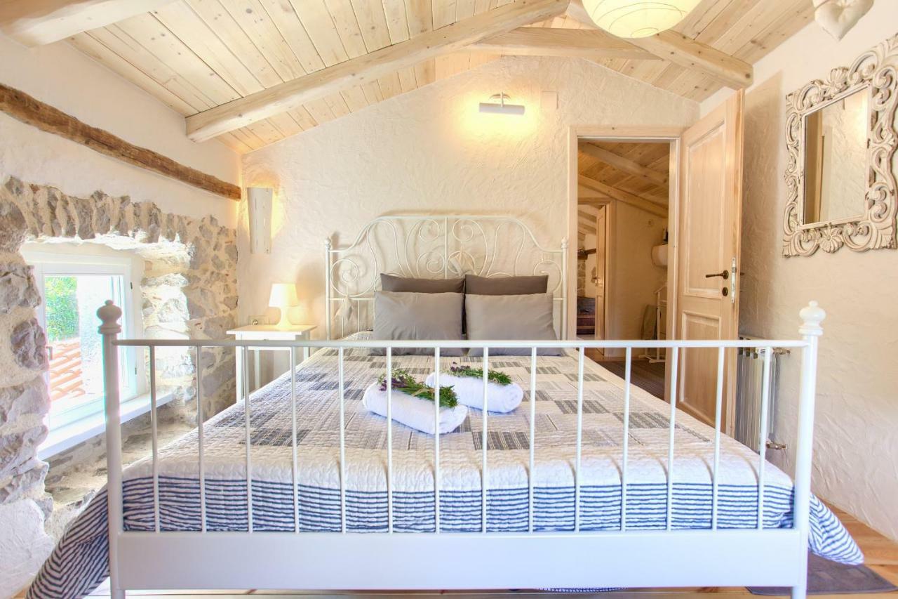 White Cottage Heritage House Čižići 外观 照片