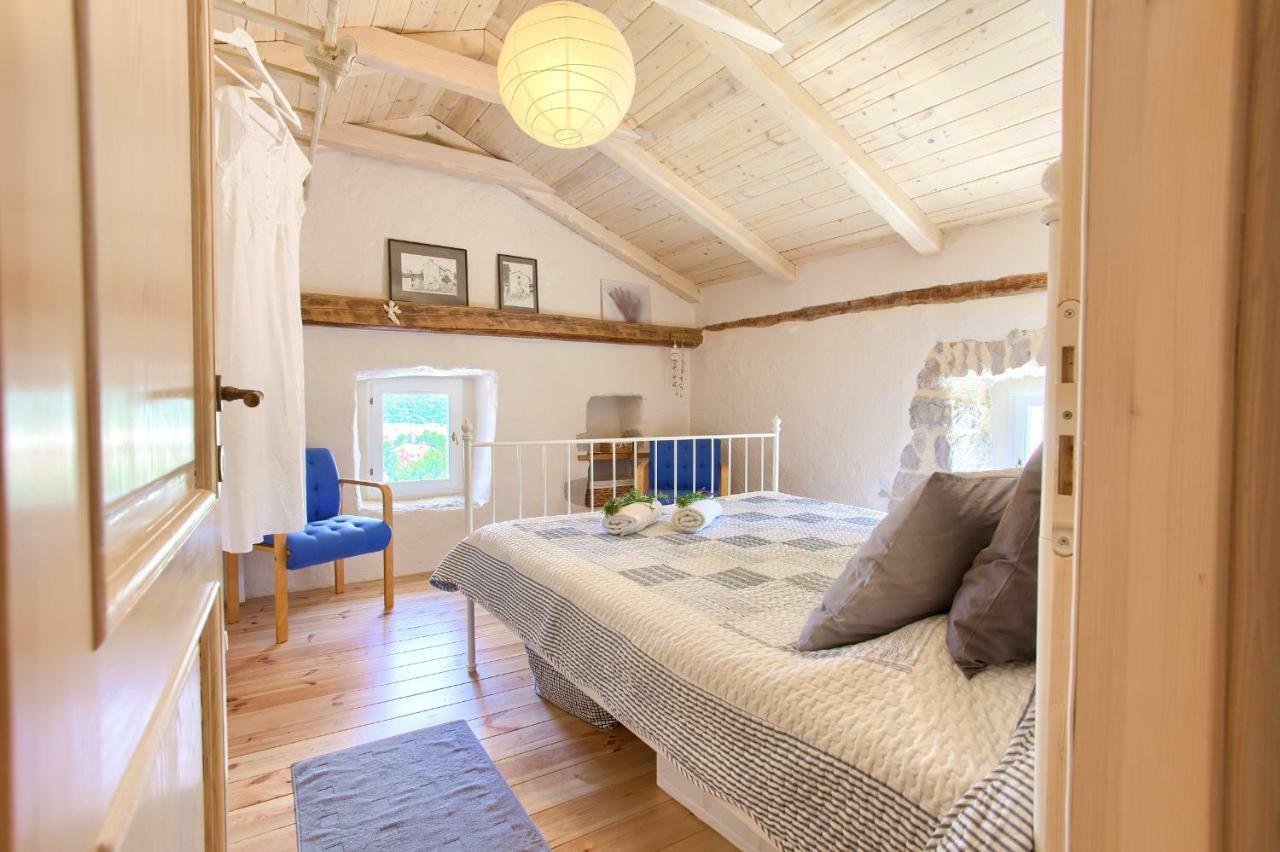 White Cottage Heritage House Čižići 外观 照片