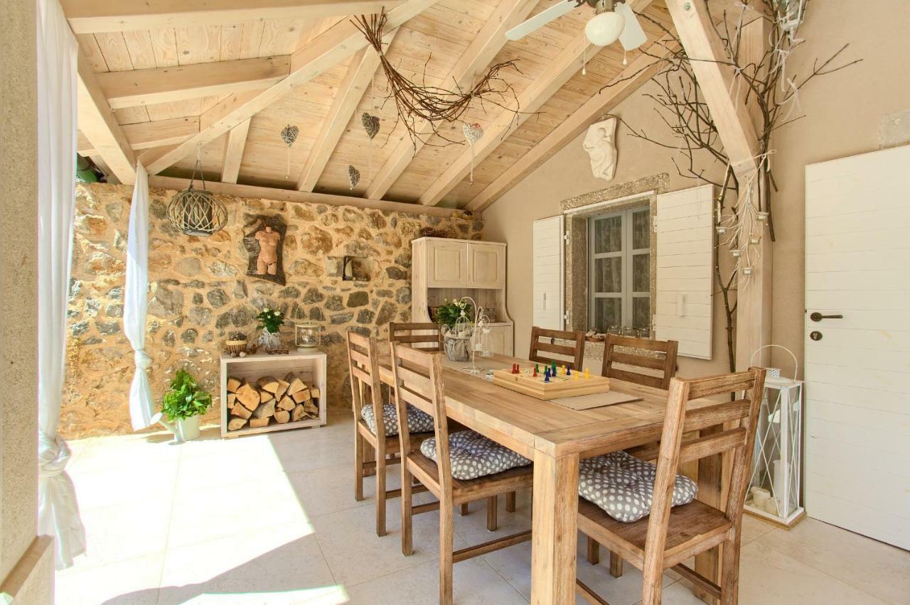White Cottage Heritage House Čižići 外观 照片