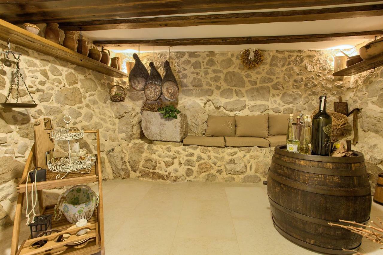 White Cottage Heritage House Čižići 外观 照片