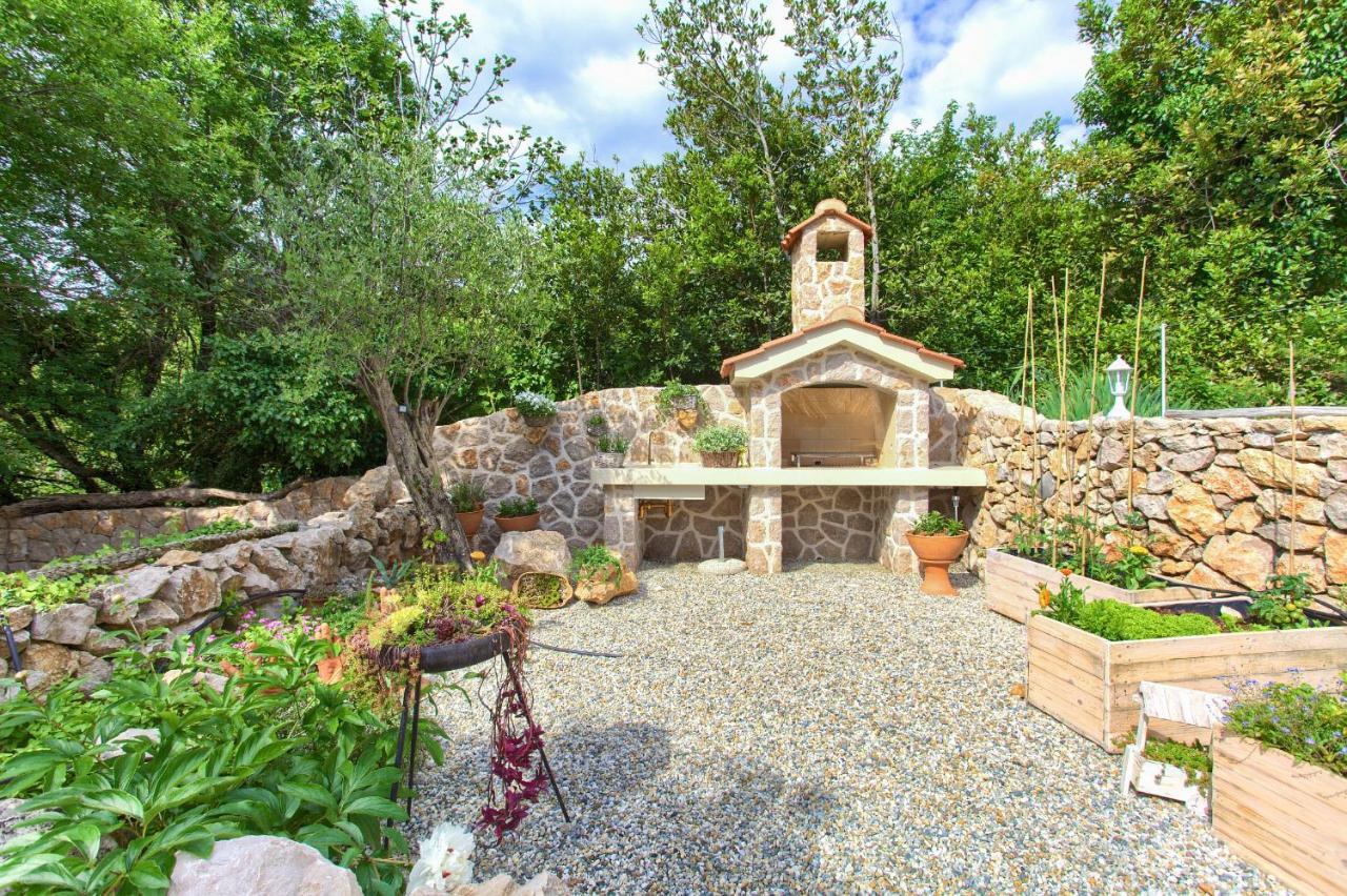 White Cottage Heritage House Čižići 外观 照片
