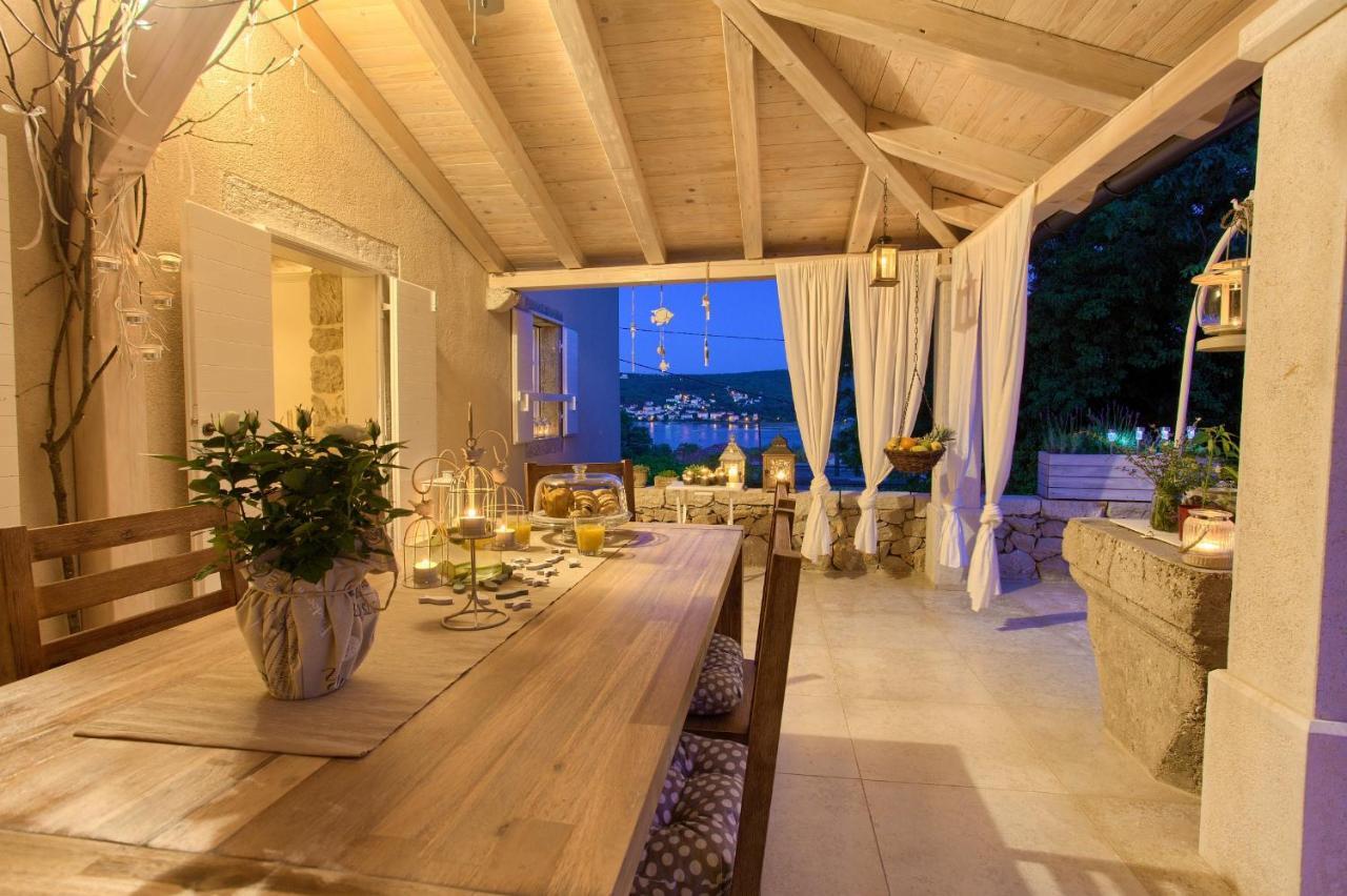 White Cottage Heritage House Čižići 外观 照片